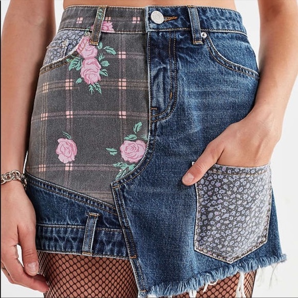 Urban Outfitters BDG Frayed Patchwork Denim Skirt - Picture 3 of 9